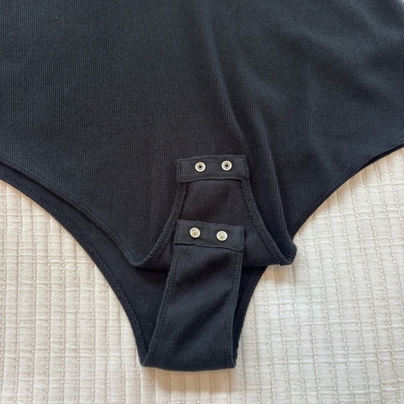 Universal Thread NWT Women's Black Ribbed Bodysuit High Neck Sleeveless Size XL - Picture 7 of 10